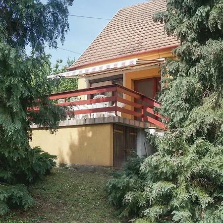 Ferienhaus Two-bedroom Holiday In Balatonalmádi